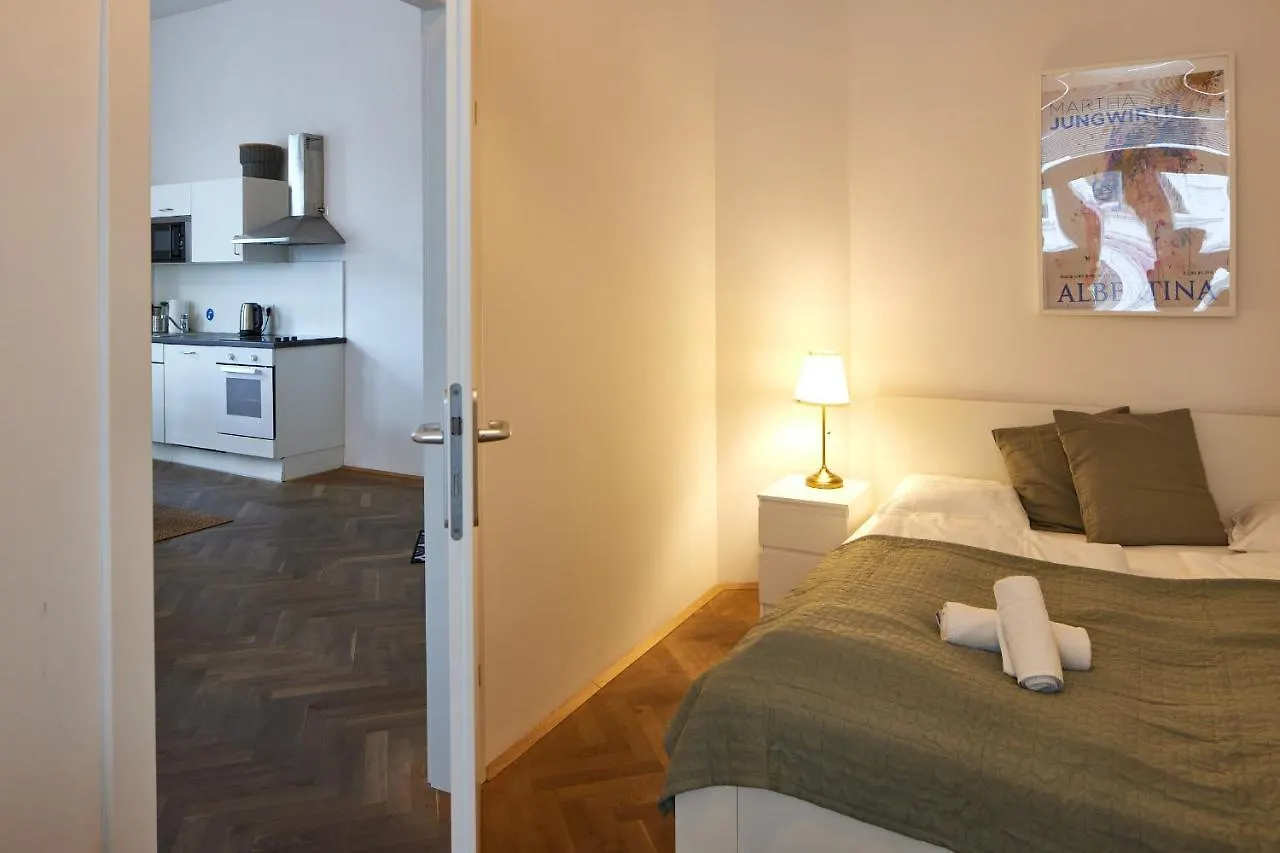 Beautiful Restored - Close To Metro - II Viyana Avusturya
