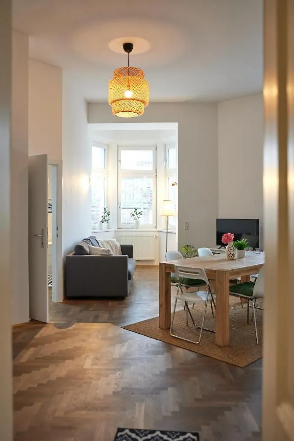 Beautiful Restored - Close To Metro - II Vienna 0*,  Austria