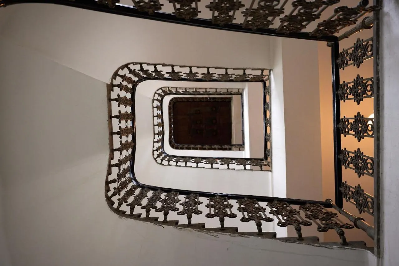 Apartment Beautiful Restored - Close To Metro - II Vienna